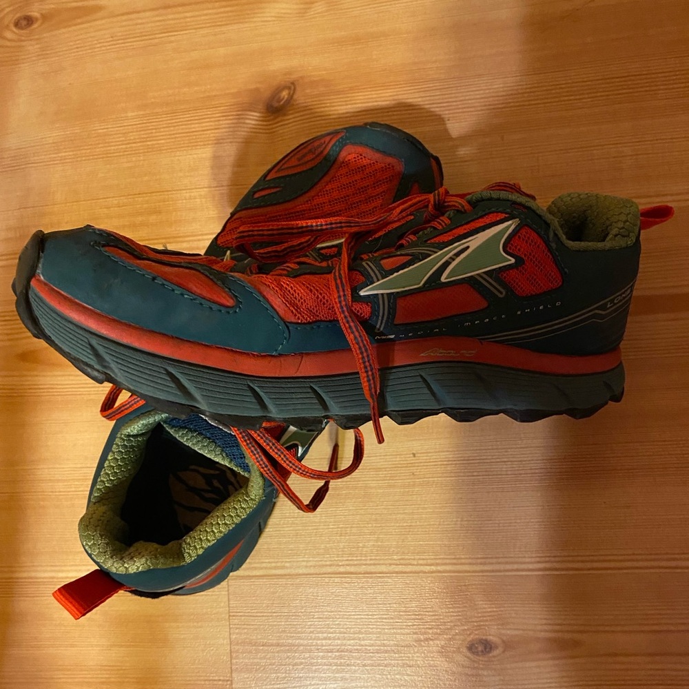 Altra Lone Peak 3.0 running shoes. Size 8.